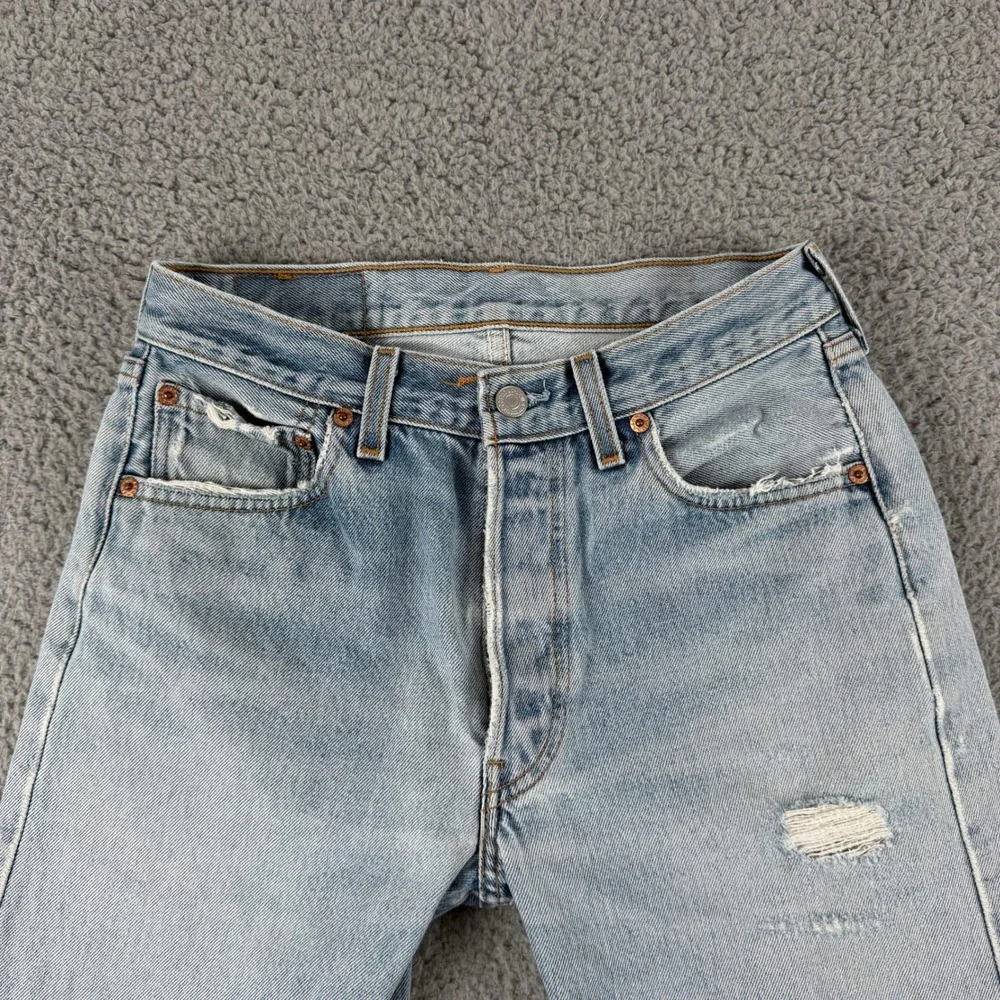Levi's 501 Jeans Mens 30x34 Blue Straight Leg Button Fly Distressed Light Wash - Picture 2 of 12